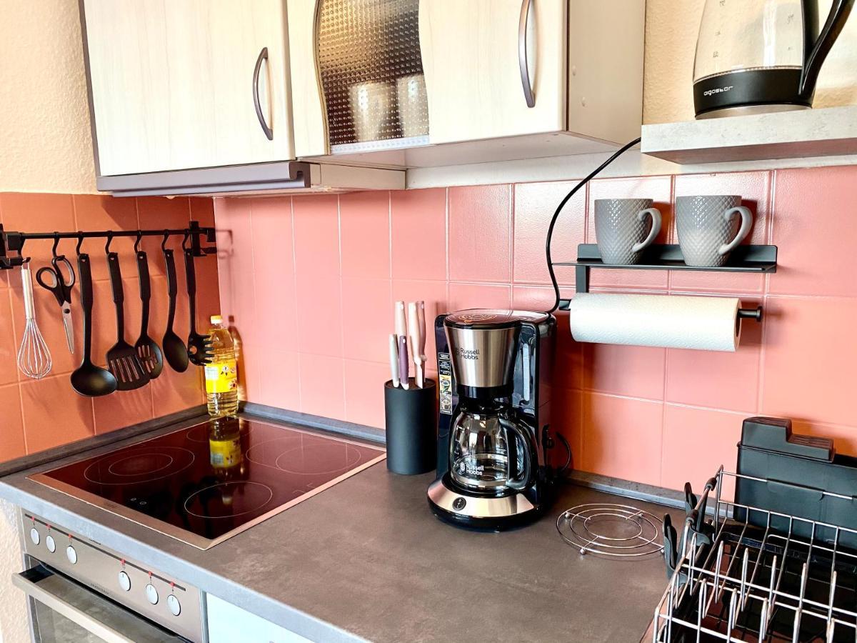 Cottbus-Apartments - Red Apartment I Privat I Wifi I Kueche I Balkon Esterno foto